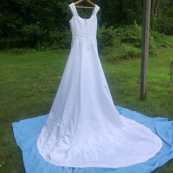 Beautiful Beaded White Wedding Dress - Like New - Picture 9 of 16